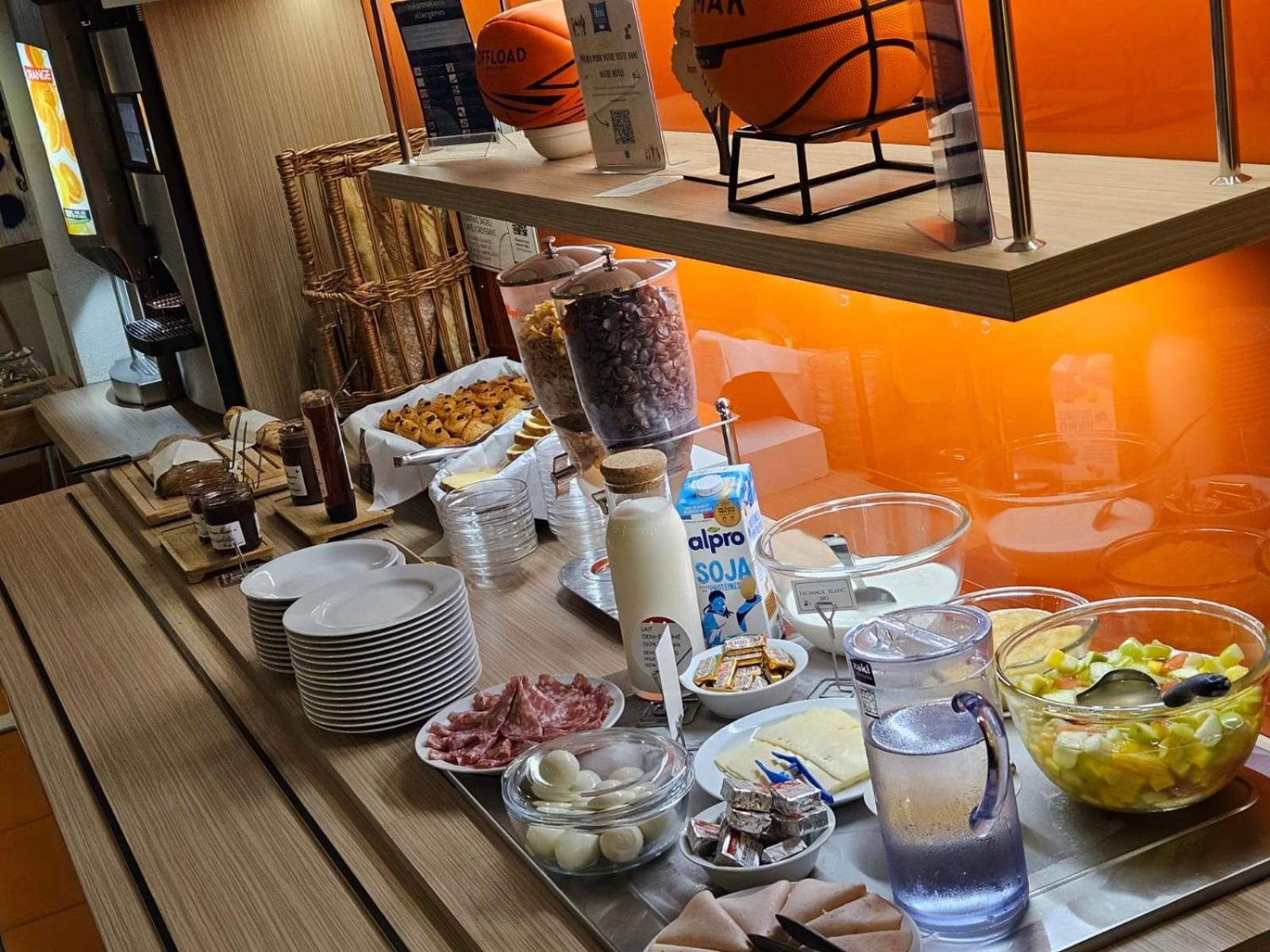 Ibis Budget Toulouse Aeroport Blagnac Exterior photo